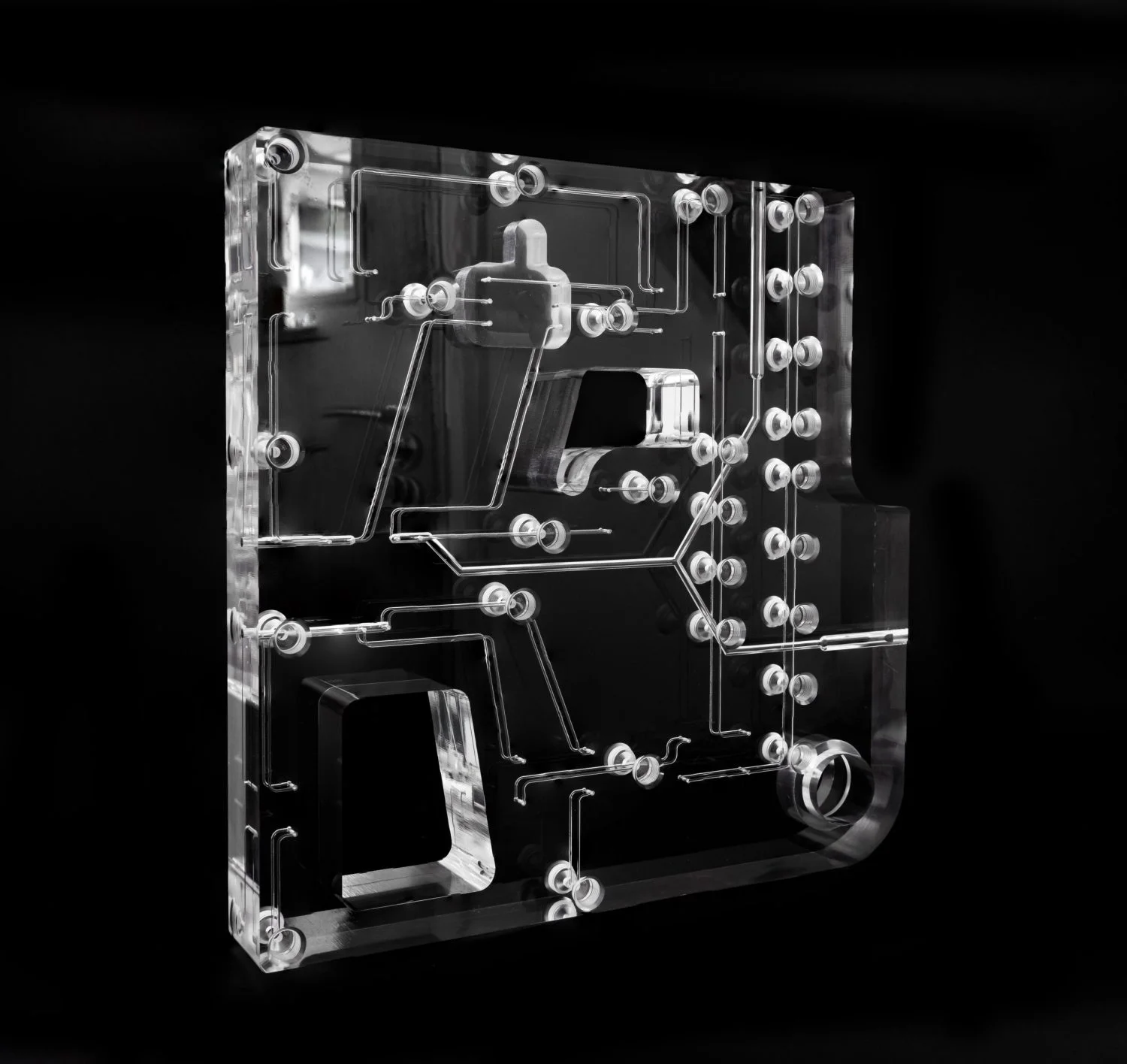 plastic CNC machining in medical devices micro fluidic manifold