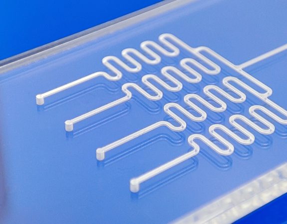 close up COC diffusion bonded microfluidic